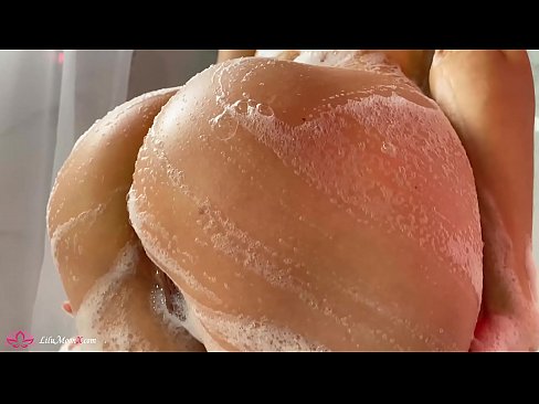 ❤️ Brunette شاور میں شدید orgasm کے لئے وائبریٹر کے ساتھ بلی میں مشت زنی کرتی ہے۔ ☑  مقعد ویڈیو پر ur.pornosexphoto.ru